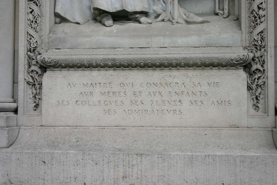 Stéphane Tarnier's monument, Paris (4).JPG